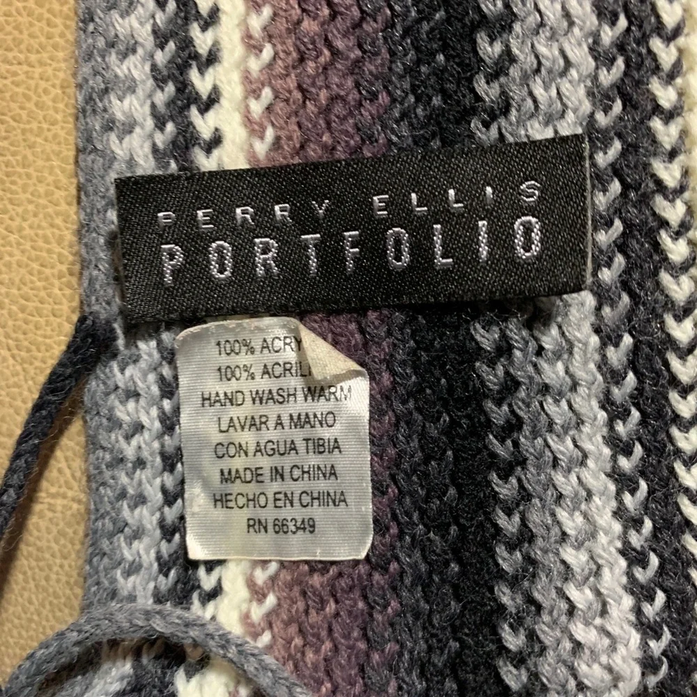 Perry Ellis men’s scarf